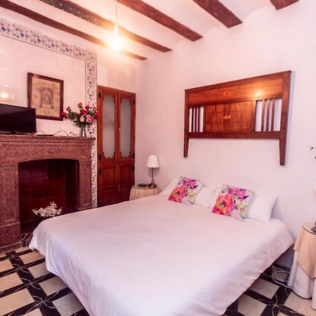 La Casa De Felix Hotel Villena Luaran gambar